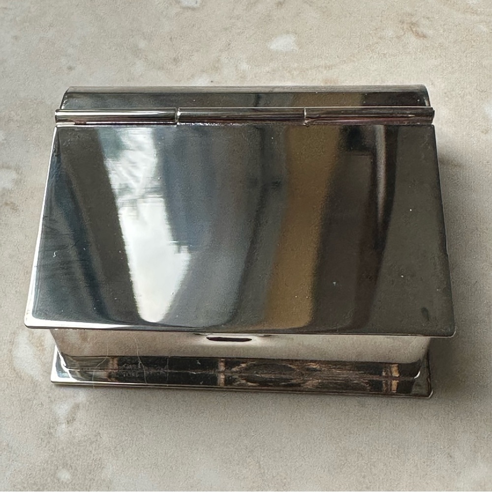 Vintage pillbox